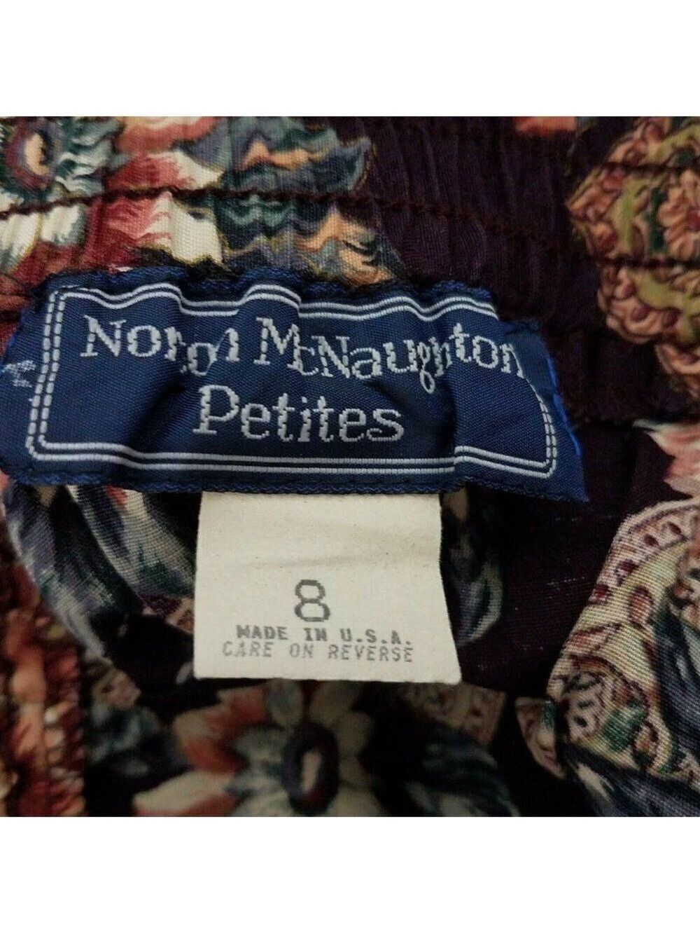 VINTAGE Norton McNaughton Pleated Skirt And Blouse With Floral Design 8P Petite - Picture 8 of 11